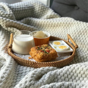 Bandeja de Rattan com Alças Elegantes