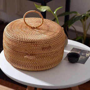 Caixa Redonda de Rattan com Tampa Elegante